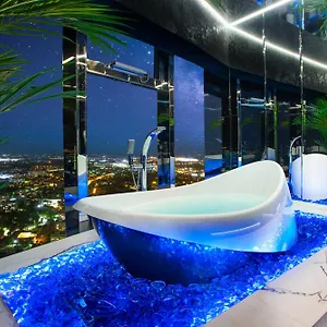  Apartment 30th+ Floor In Sky Tower